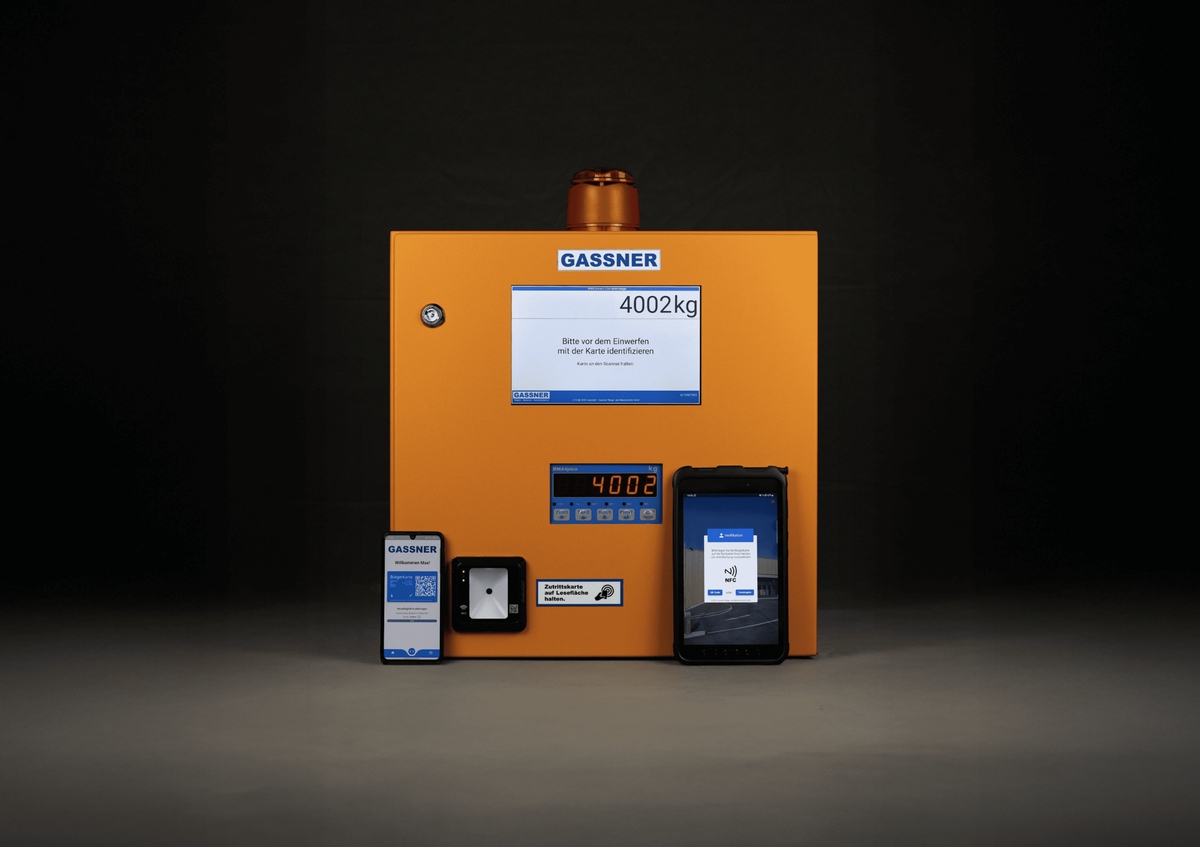Weighing and access terminal with panel-mounted Beetronics touchscreen at an outdoor site.
